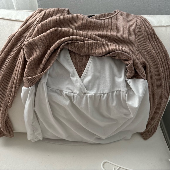 SHEIN maternity & nursing top - Picture 4 of 4